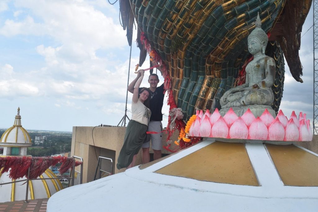 Untold Wanderlust, Wat Samphran