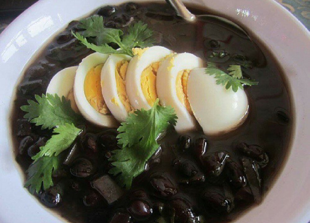 Sopa Negra black bean soup