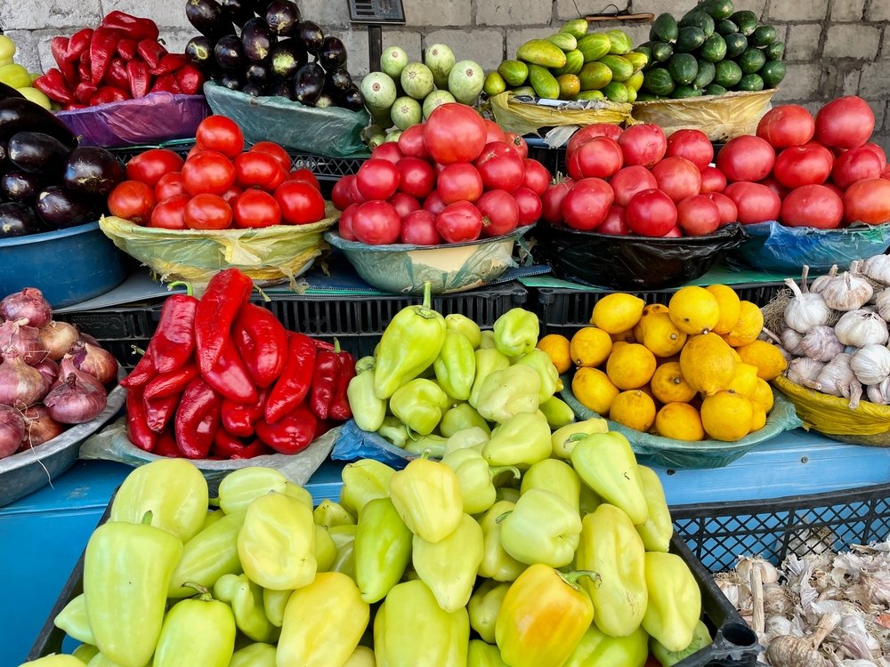 farmers market veggies